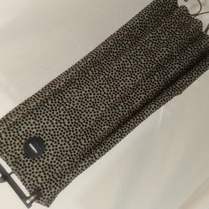 Alembika pulling skirt